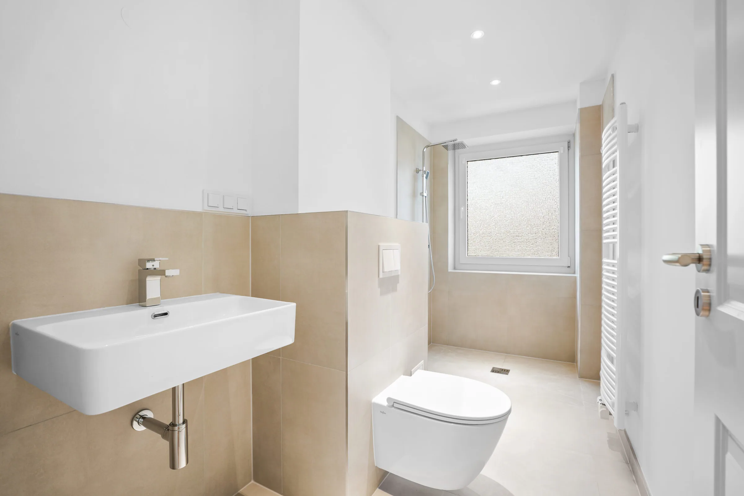 Hannover: kernsaniertes Badezimmer